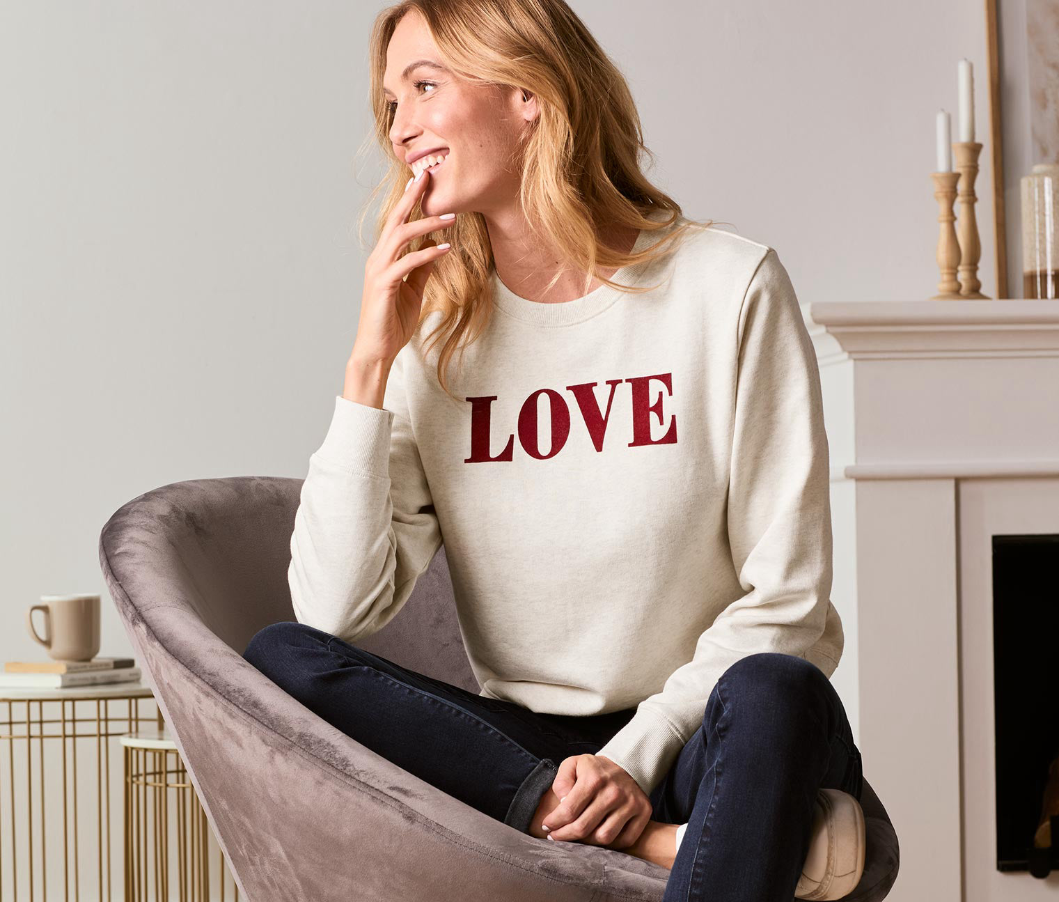 Women's cotton blouse with long sleeves and "LOVE" inscription