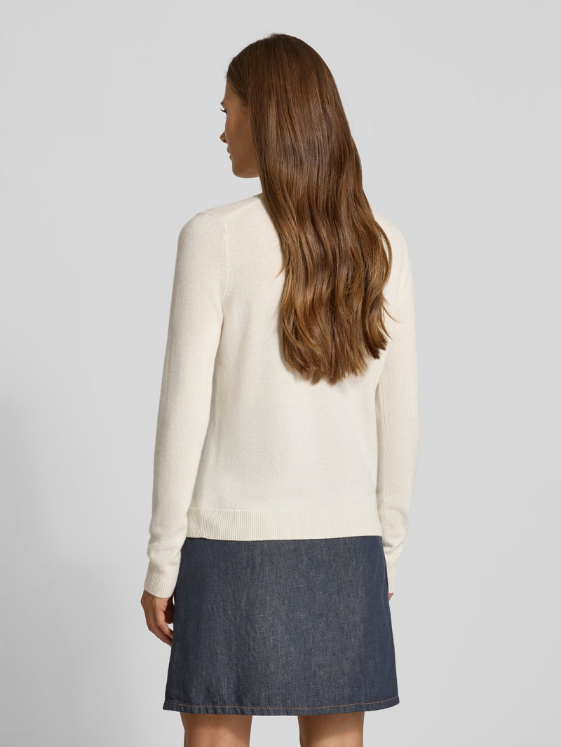 Дамски кашмирен пуловер нова колекция Есен-Зима 2025, цвят екрю