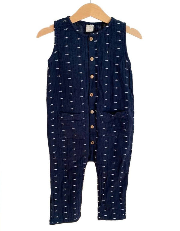 Бебешки гащеризон от чист органичен памук, тъмно син на бели рибки