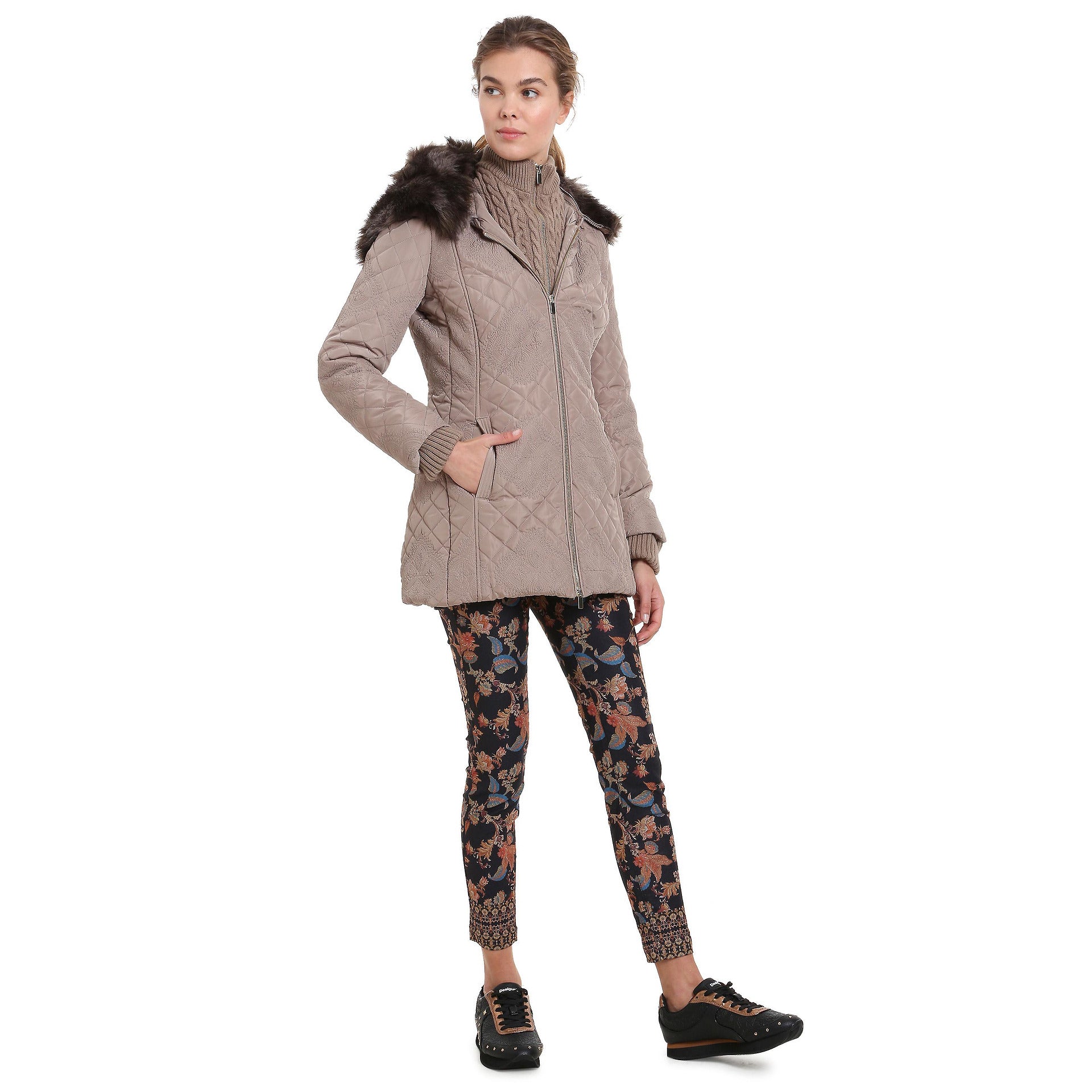 DESIGUAL Дамско ватирано зимно яке с бродерия, пясъчен цвят, 38