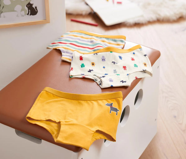 Комплект детски гащички 3 броя, разноцветни с щампа, 110/116