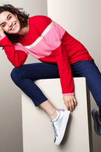 Women's fine knit sweater with color blocks, red/pink