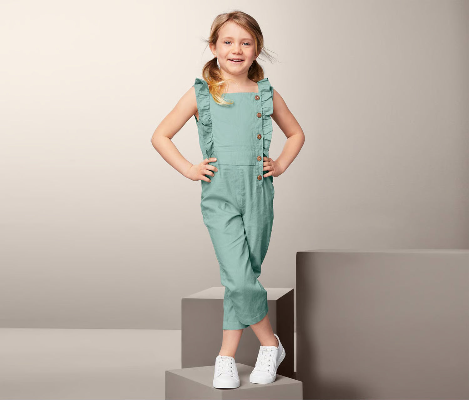 Girl's jumpsuit made of organic cotton and linen, green 