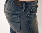 Women's Diesel Skinzee-Low-Zip Super Slim Jeans