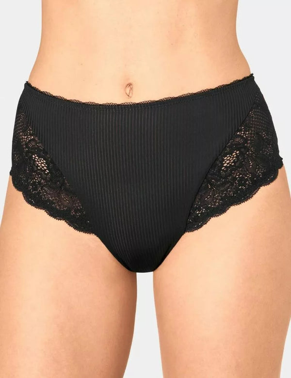 Високи дамски бикини с елегантен дизайн и комфорт Triumph Modern Feeling Maxi