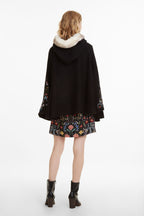 Дамско пончо Desigual Gipsy Garden, черно