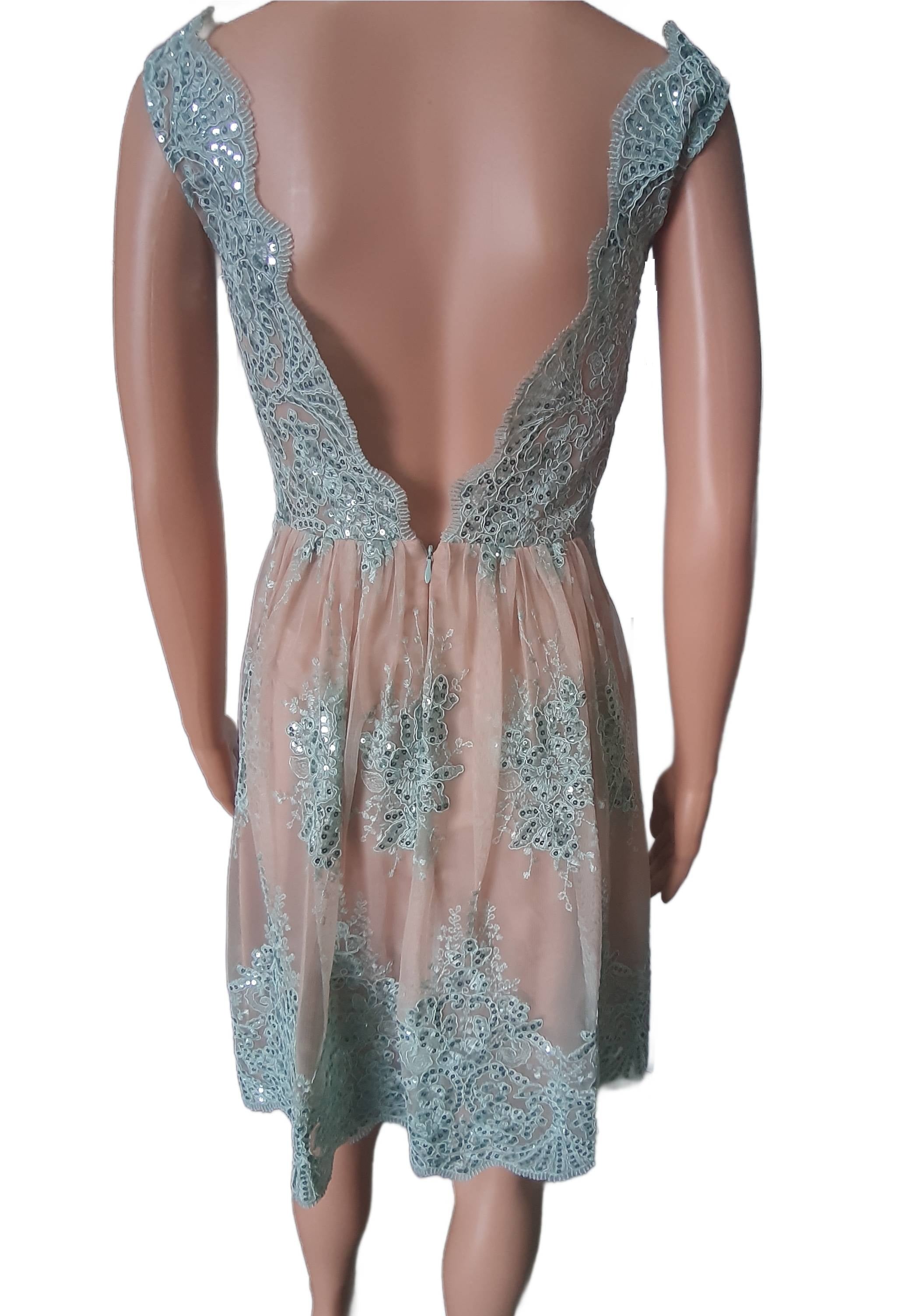 Vera Mont Women's elegant dress in pink with embroidery and lace
