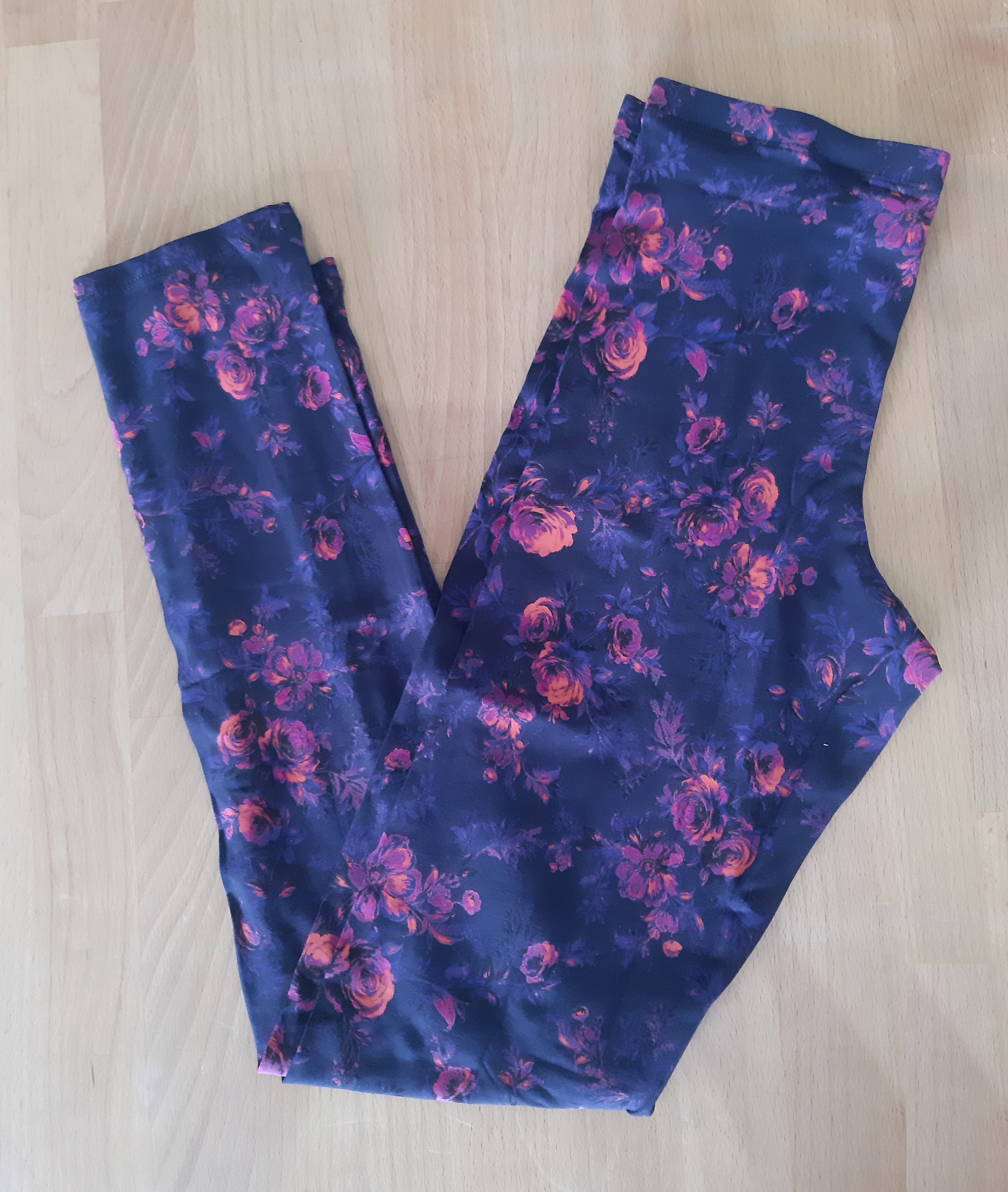 Set of children's elastic cotton leggings 