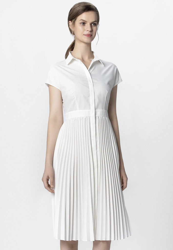 Apart Women's sporty-elegant pleated dress, white