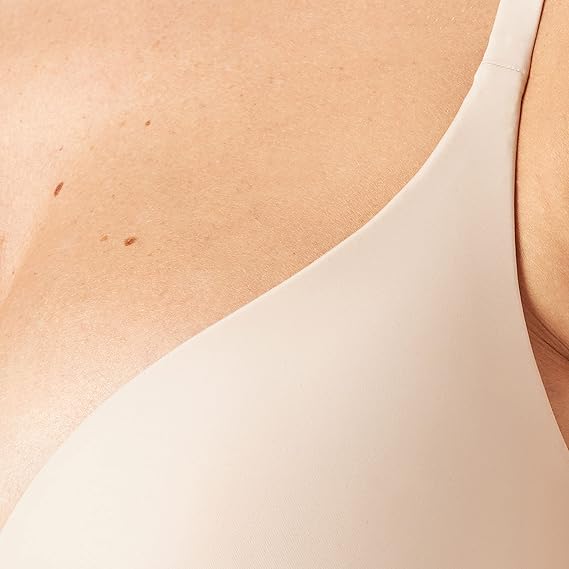 Дамски сутиен Triumph Body Make-Up Essential с банели и подплънки, бежов