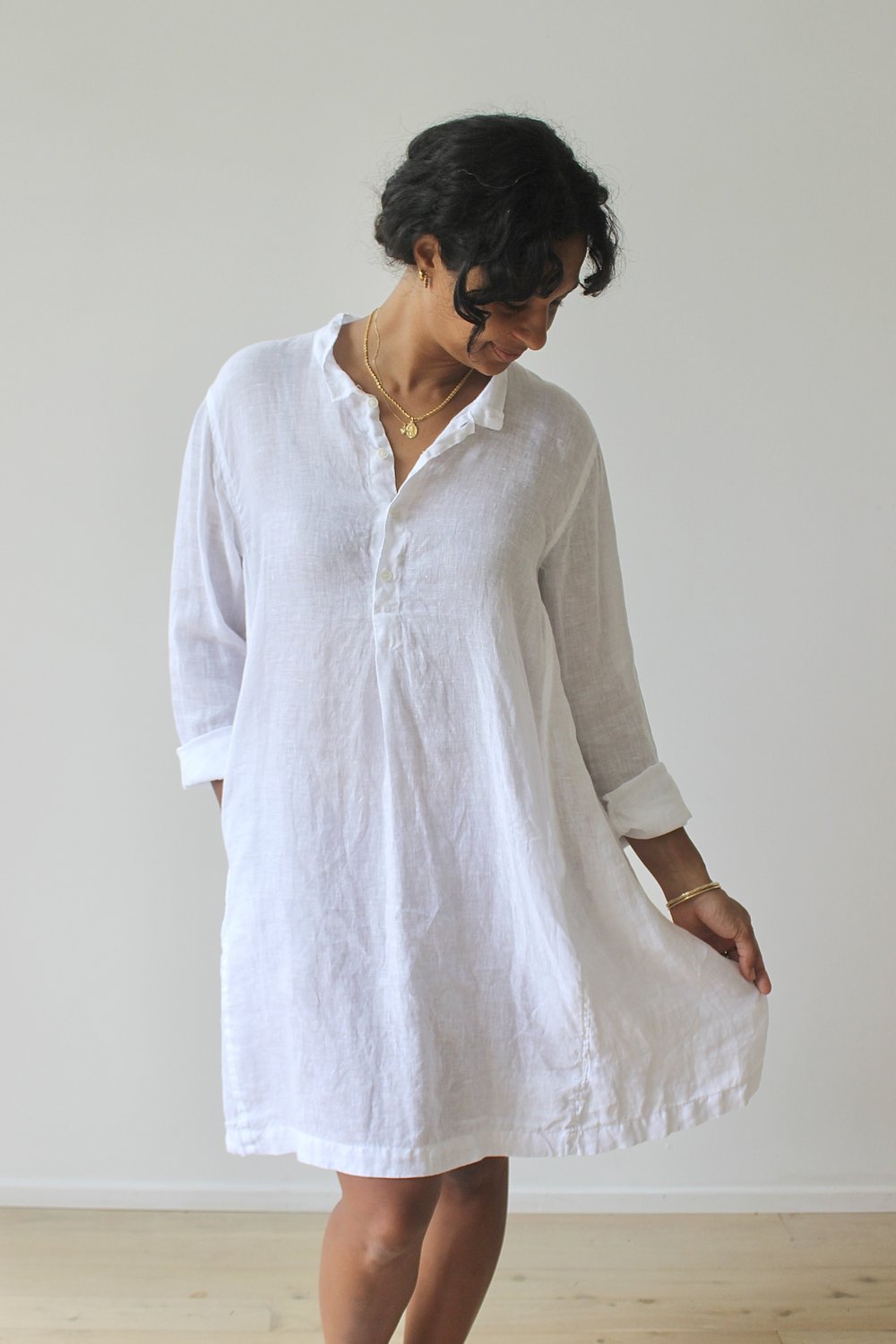 Women's linen tunic Josefine with long sleeves, white