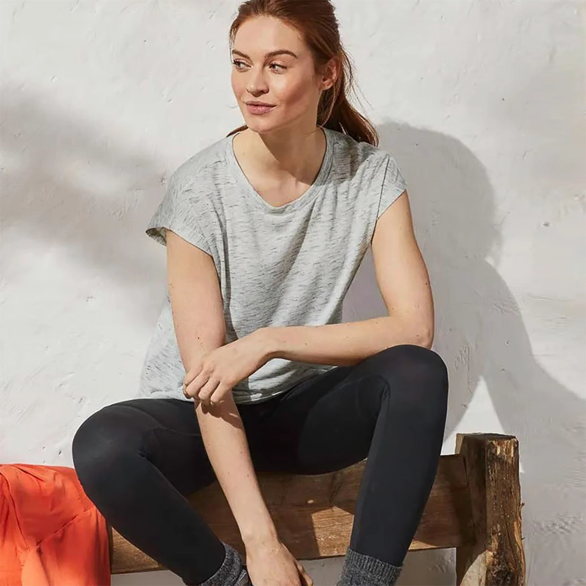 Спортна дамска тениска DryActive Plus, бежова