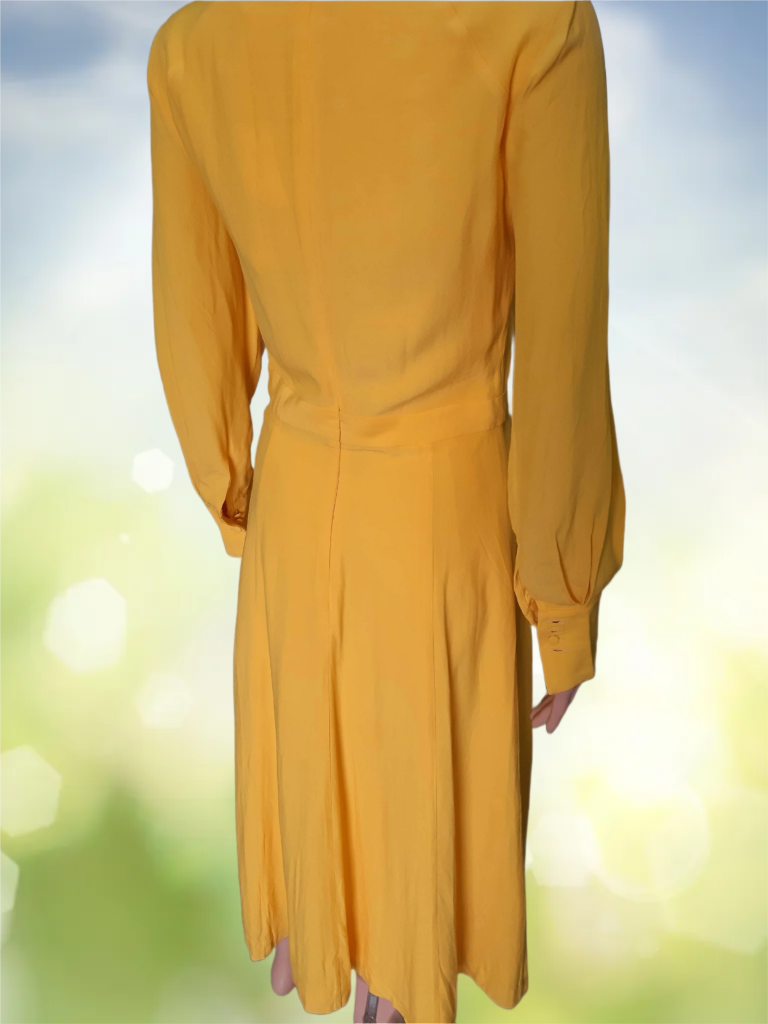 Ivy &amp; Oak Elegant women's dress in yellow 