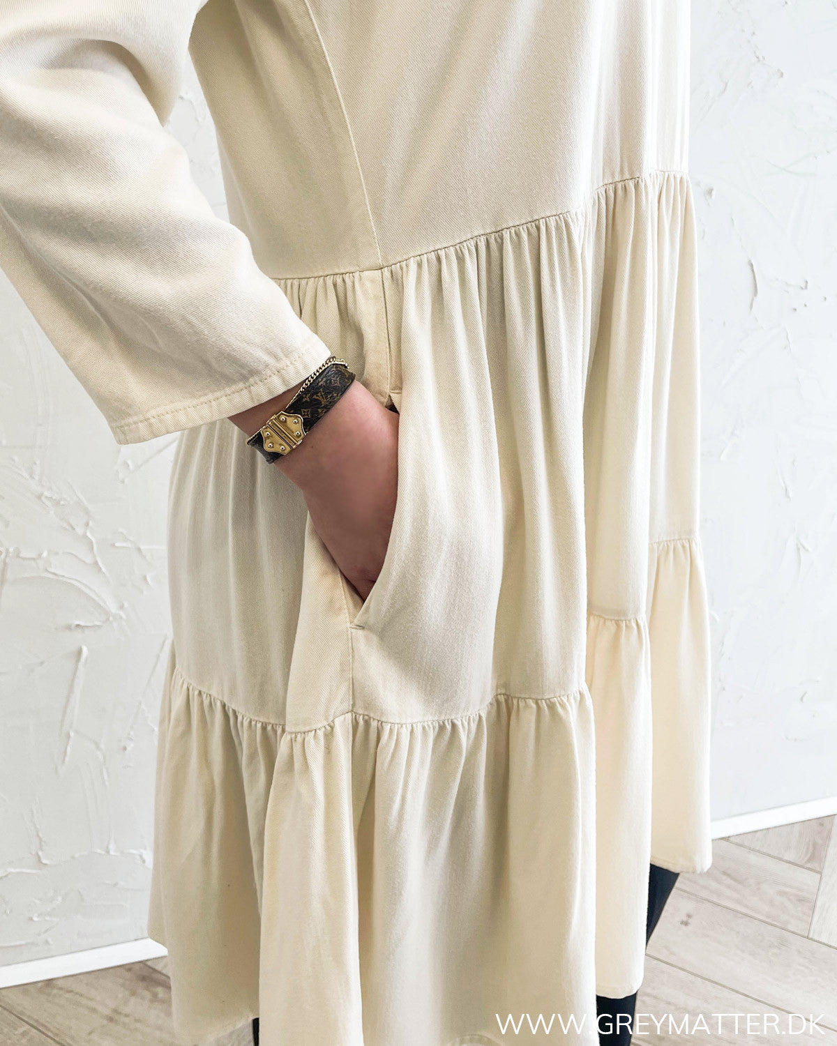 Vila Sand-colored dress with ruffles