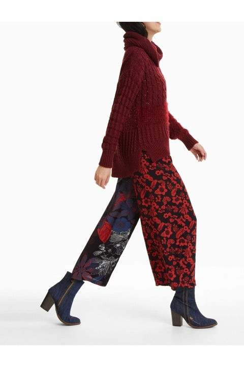 Дамски пуловер с висока яка Desigual Nube