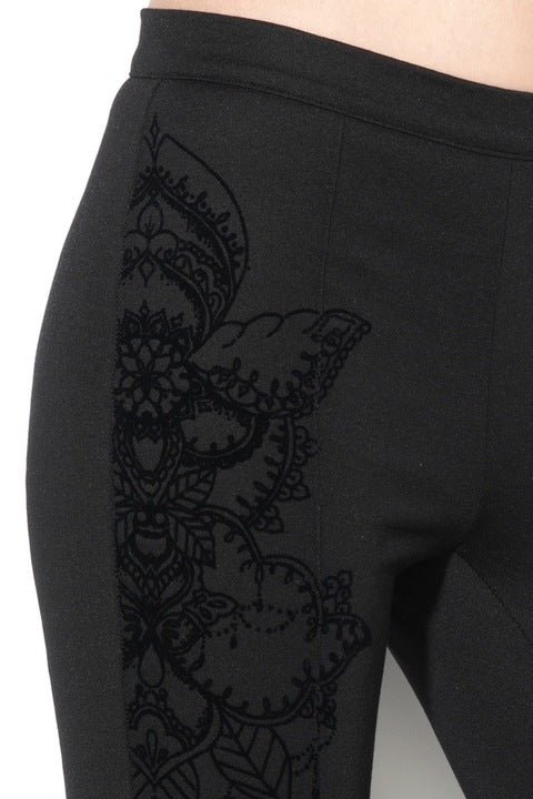 Дамски спортно-елегантен панталон Desigual Abril, черен