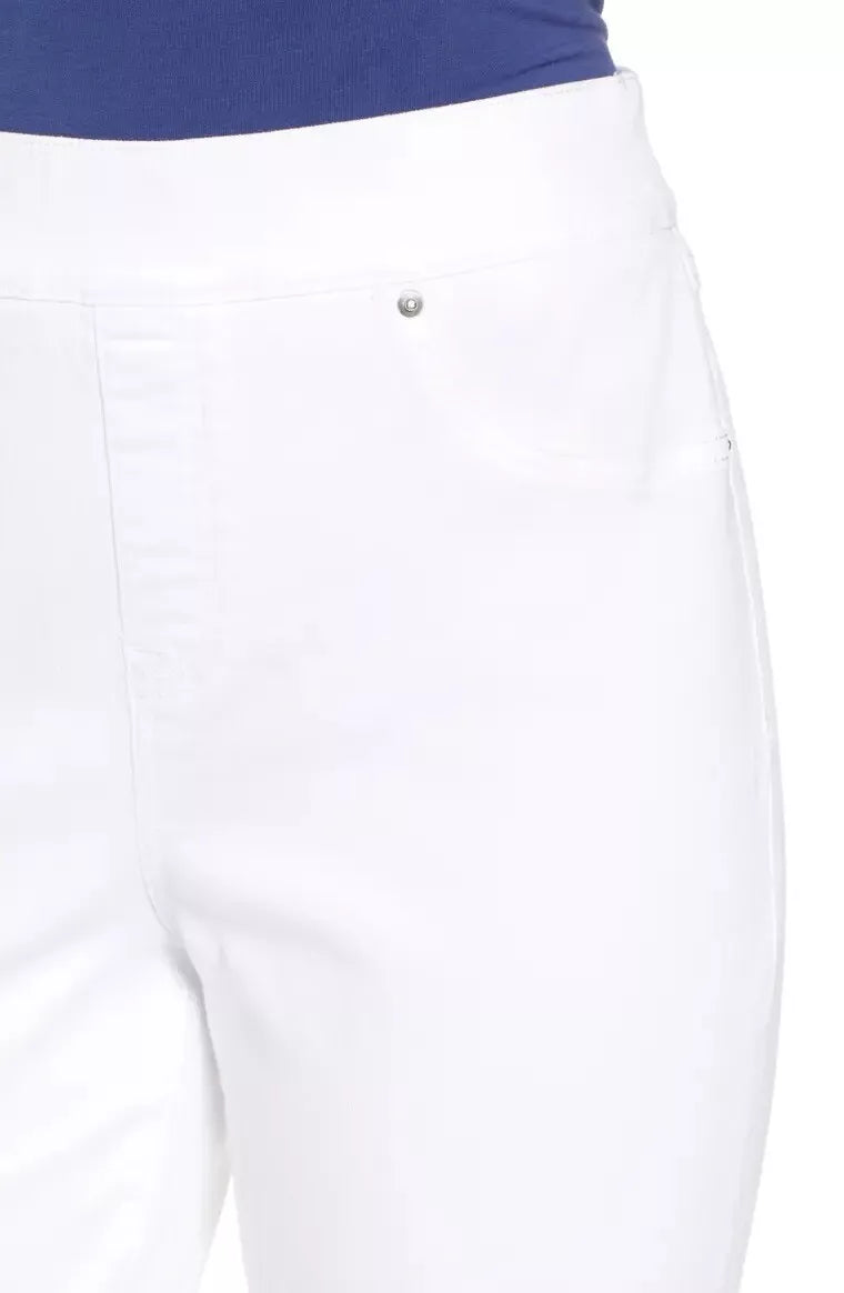 Women's white Spanx Distressed Skinny jeans with shaping effect