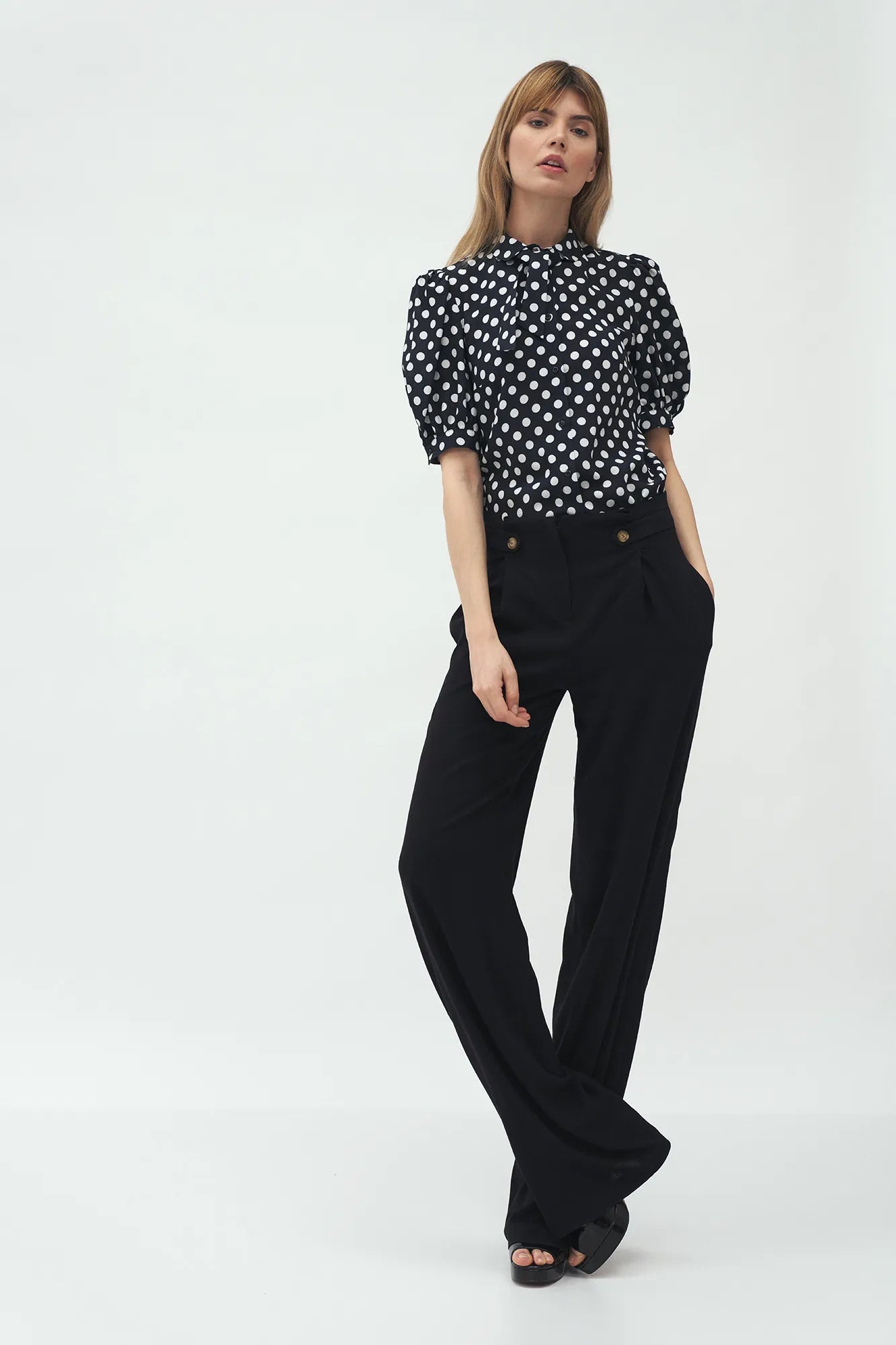 Nife Women's palazzo style pants, black