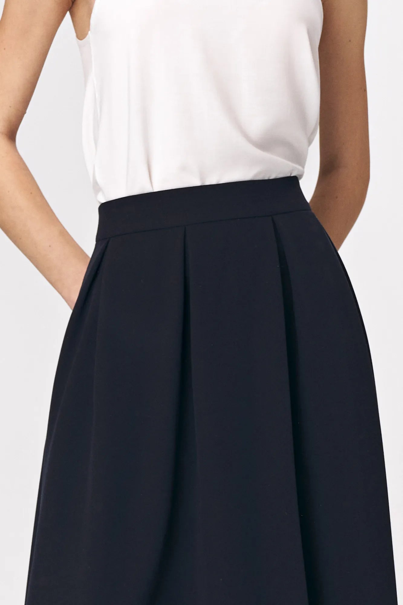 Nife Women's elegant flared skirt, dark blue