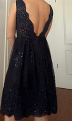 Vera Mont Elegant evening dress with lace, dark blue